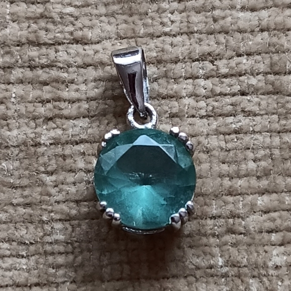Faux Aquamarine Crystal Silver Pendant - Picture 1 of 10